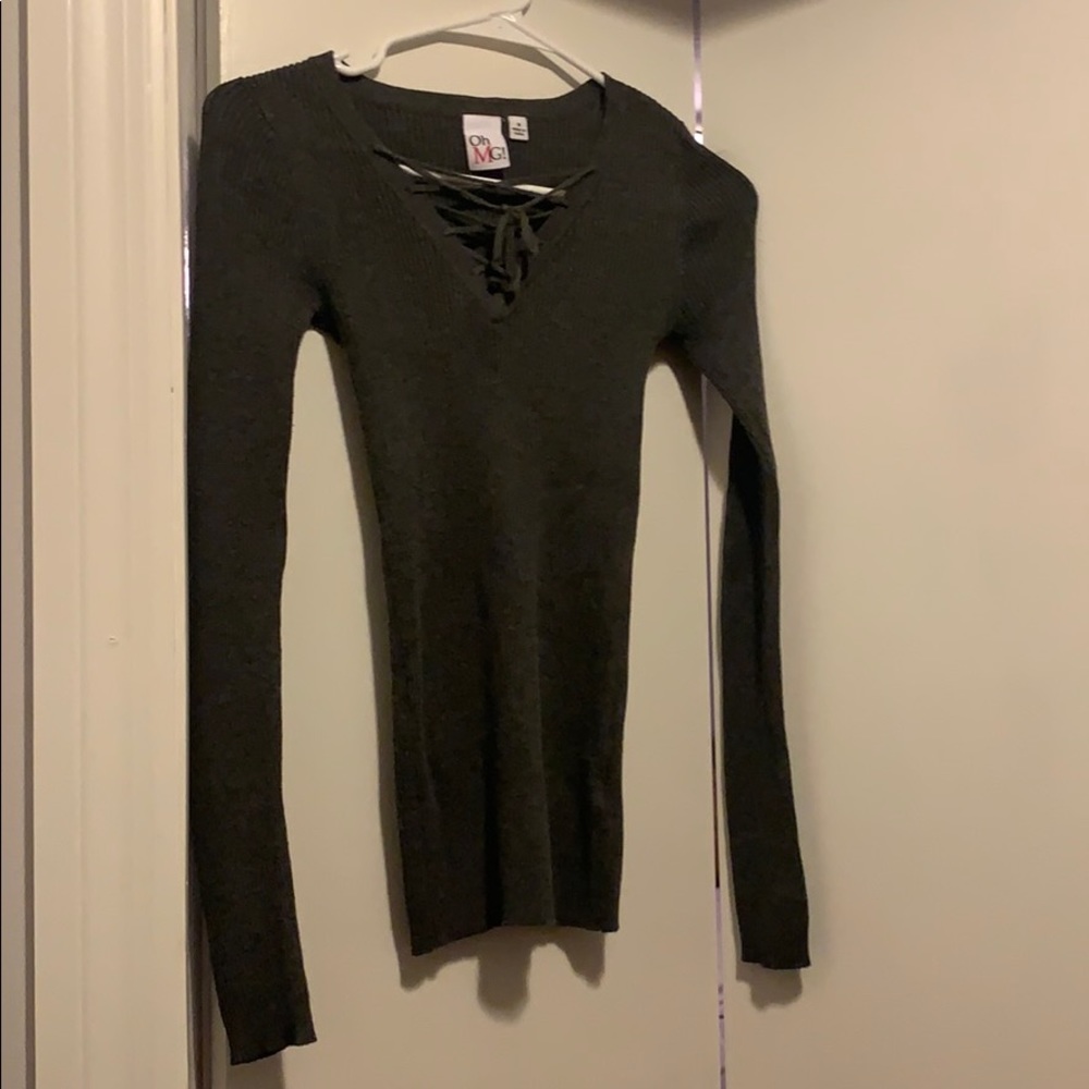 Long sleeve grey top